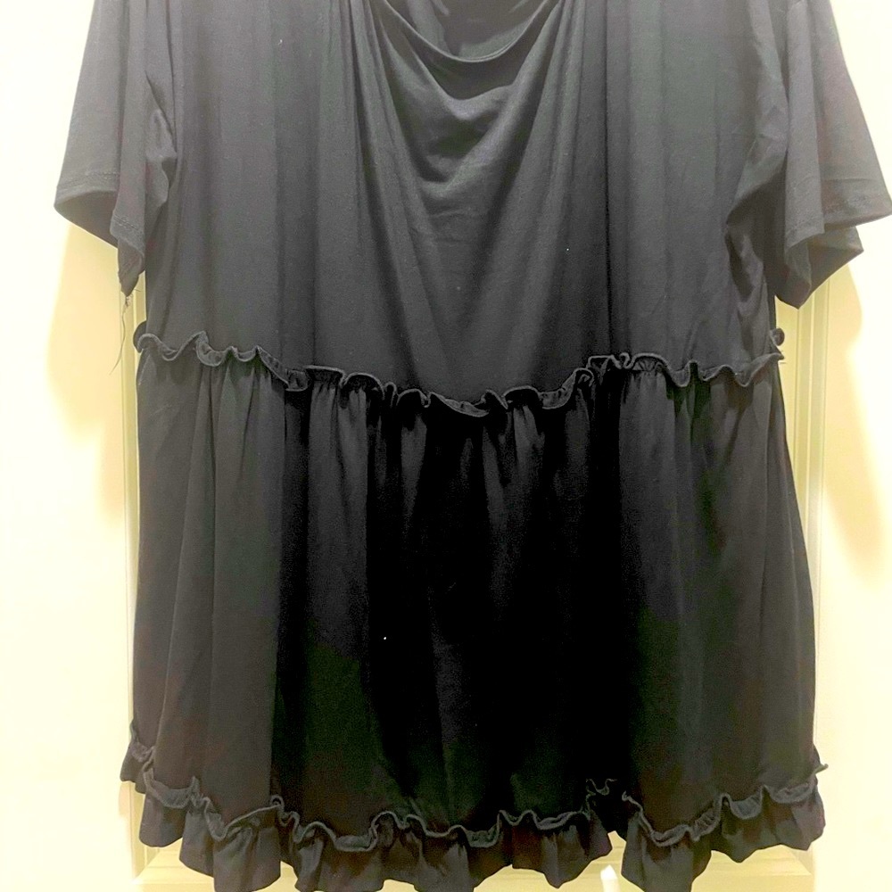Plus size maternity black ruffled top 2X